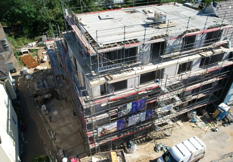 Rohbau steht - 08.2026